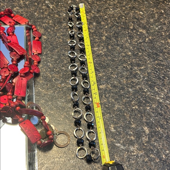 Vintage 80s Boho Lot 3 Chunky Necklaces Red Wood‎ Copper Metal Silver Tone - Picture 3 of 8